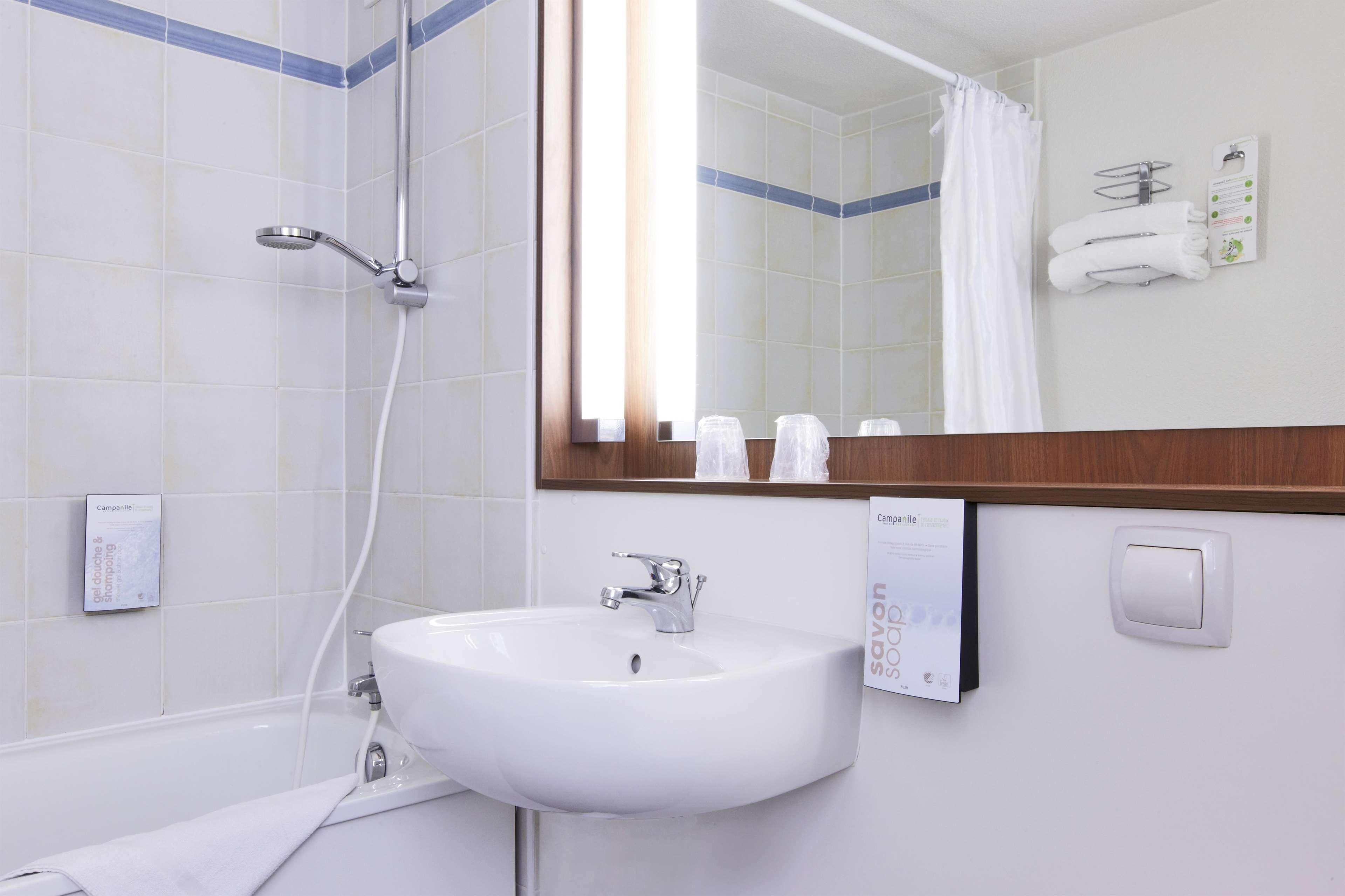 Hotel Campanile Béziers A9/A75 Esterno foto